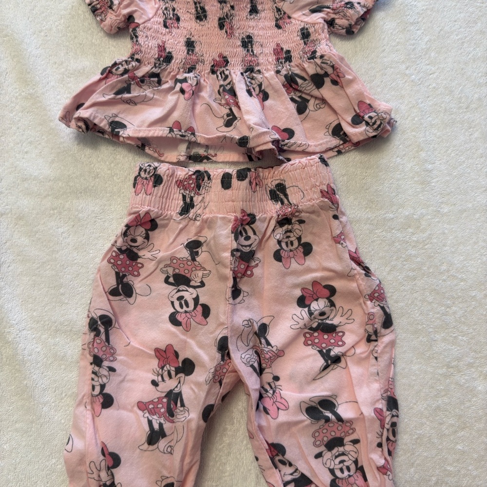 Disney Baby Pink and White Clothing Tag